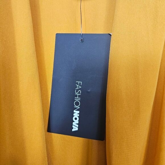 NWT Fashion Nova Stroll at the Plaza Jumpsuit. Mustard Yellow XL - Picture 14 of 16